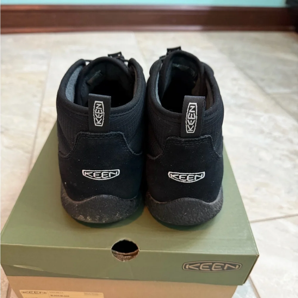 KEEN Men's Black Howser II Chukka Boots Size 10.5